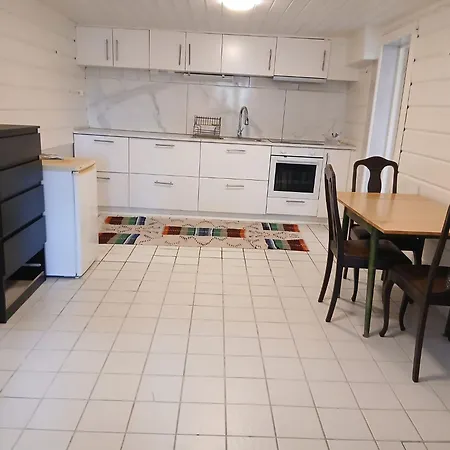 아파트 Leiligheten I Ullensaker Klofta